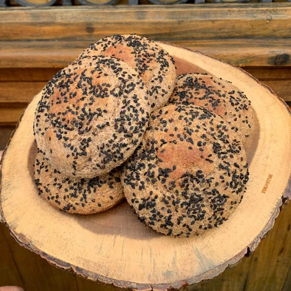 Pão de hambúrguer low carb da Pra Lá de Bom, fotografia oficial